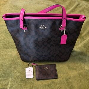 NWT Coach Signature Zip Top Tote Bag and Skinny ID Card Case